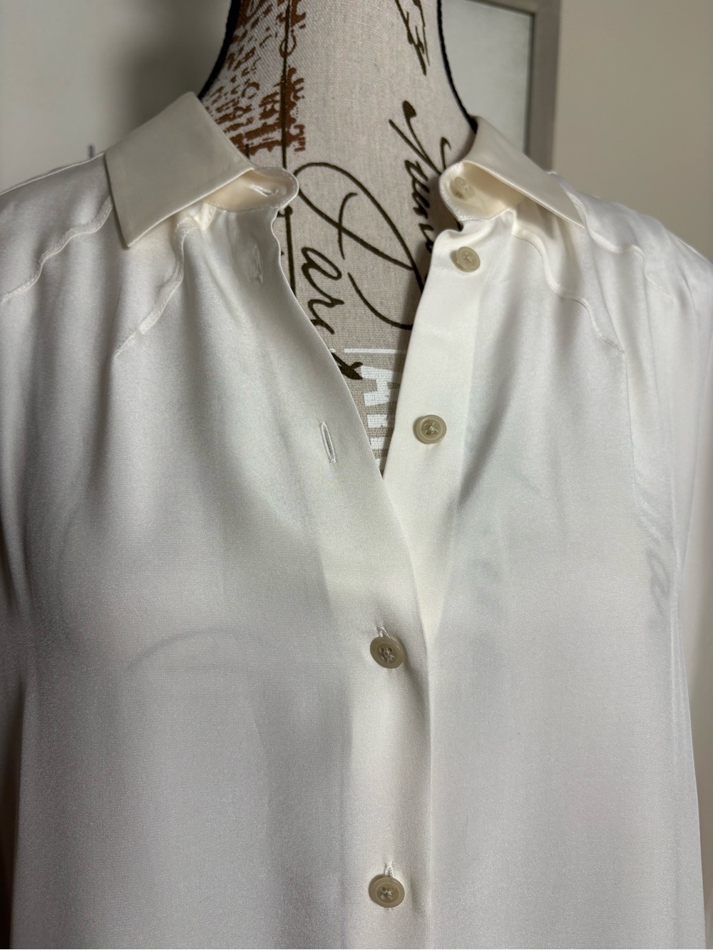 ATM 100% Silk Ecru Button Front Blouse Top L NWT Luxury Minimalist - Picture 4 of 13